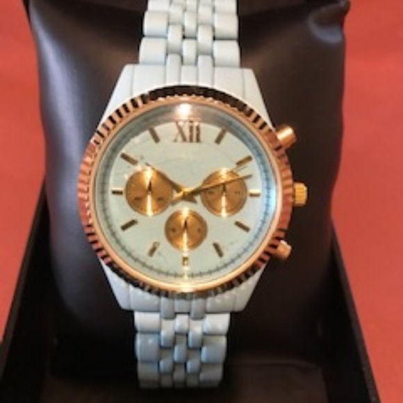 Watch - Picture 4 of 7